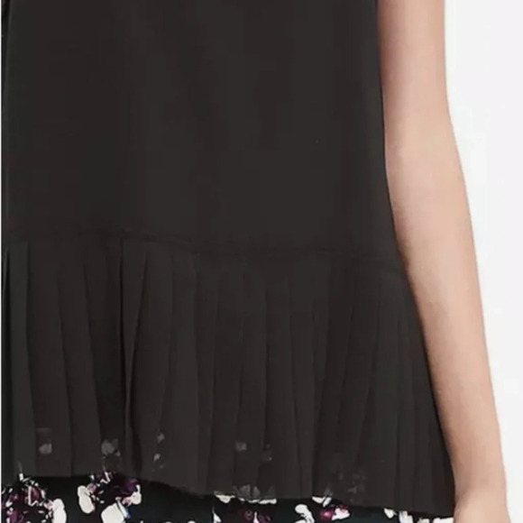Banana Republic Black Pleated Chiffon Camisole Top Size XS - Picture 4 of 11